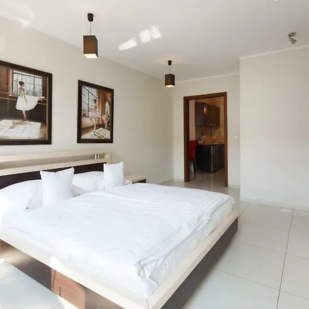 Apart-lux Aparthotel *