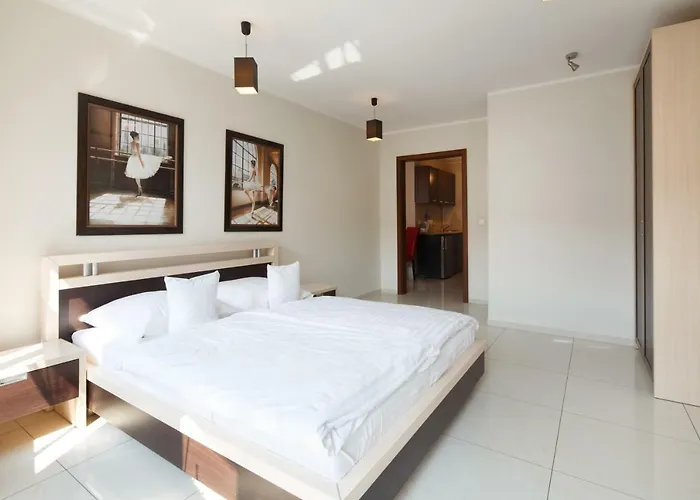 Apart-Lux Aparthotel *